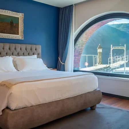 Lario Mandello 5*