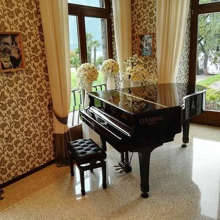Lario Mandello Hotel 5*