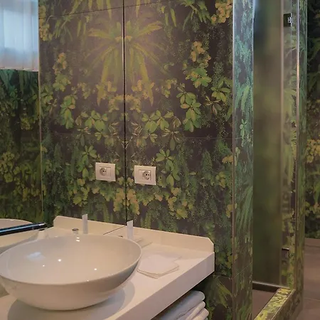 Lario Mandello Hotell